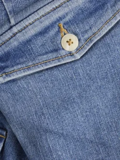 Jean cargo bleu délavé avec une coupe slim fit et une taille mi-haute
