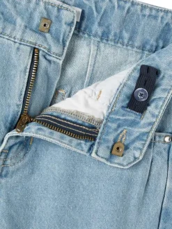 Jean en coton stone uni avec une coupe regular fit et poches latérales