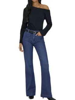 Jean bleu brut uni en coton avec une coupe bootcut et ourlet large