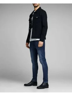 Jean bleu marine effet délavé à style 5 poches avec une coupe slim
