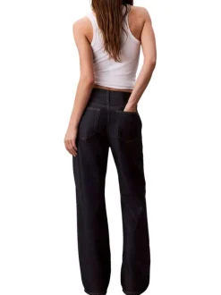 Jean brut uni avec une coupe flare et fermeture à zip et à bouton