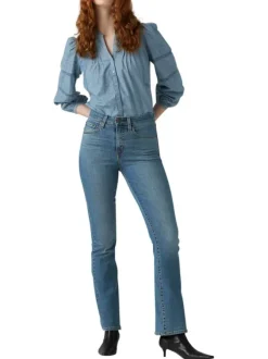 Jean 725 coupe droite en coton mélangé bleu pourvu de coutures contrastées