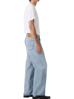 Jean 501® coupe droite en coton stone pourvu de poches plaquées
