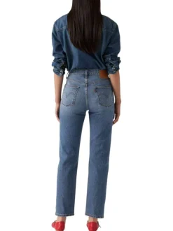 Jean 501® Crop bleu en coton à coupe droite avec un patch de la marque