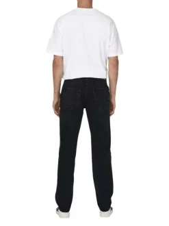 Jean Edge Straight en coton mélangé noir uni avec une coupe droite