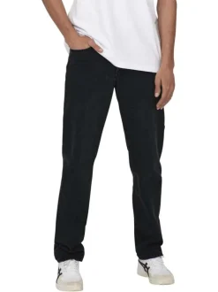 Jean Edge Straight en coton mélangé noir uni avec une coupe droite