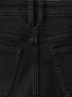 Jean en anthracite légèrement délavé avec une coupe slim et 5 poches