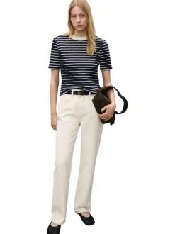Jean en coton beige avec une coupe droite et des passants pour ceinture