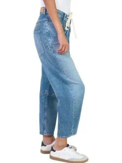 Jean en coton bleu à coupe droite pourvu d'un cordon de serrage à la taille