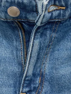 Jean en coton bleu uni avec une coupe droite et des passants pour ceinture