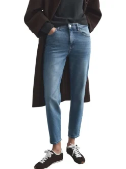Jean 7/8 en coton bleu uni avec une coupe mom et une taille haute