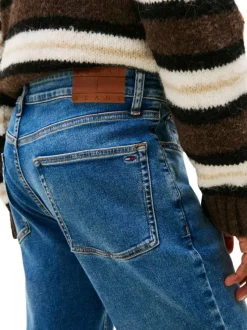 Jean en coton bleu uni avec une coupe slim à zip et à bouton