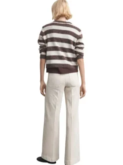 Jean en coton écru uni avec une coupe bootcut et 4 poches plaquées