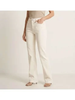 Jean en coton écru uni pourvu d'une coupe bootcut et de multiples poches