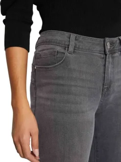 Jean en coton mélangé gris avec une coupe skinny et des passants