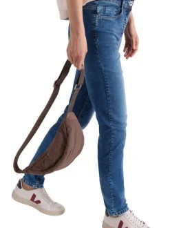 Jean en coton mélangé indigo uni pourvu d'une coupe slim et d'une taille haute