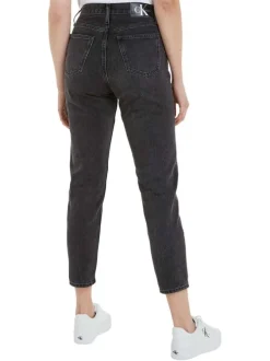 Jean en coton mélangé noir délavé avec une coupe mom et une taille haute