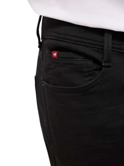 Jean en coton mélangé noir uni avec une coupe slim et 5 poches
