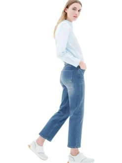 Jean en coton mélangé stone avec une coupe droite à zip et à bouton