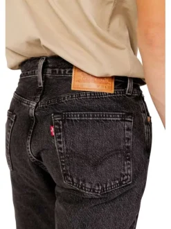 Jean 501® en coton noir uni avec une coupe droite et patch cousu à l'arrière