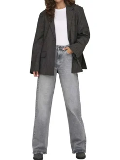 Jean gris uni en coton avec une coupe flare et un effet délavé