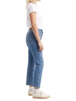 Jean 501® à jambes 7/8èmes en coton indigo léger délavé, coupe Regular fit