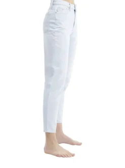 Jean mom stone en coton mélangé coupe slim avec ceinture blanche logotée