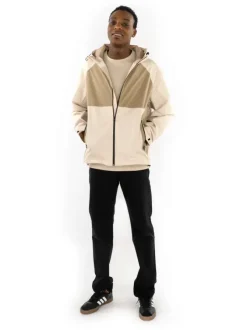 Jean 501 noir en coton avec une coupe regular et des passants