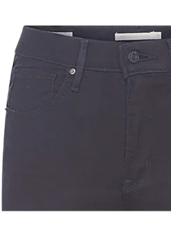 Jean noir en coton uni avec une coupe slim, passants pour ceinture et poches avant et arrière