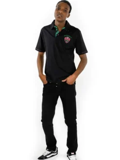 Jean noir uni style 5 poches avec une coupe slim stretch