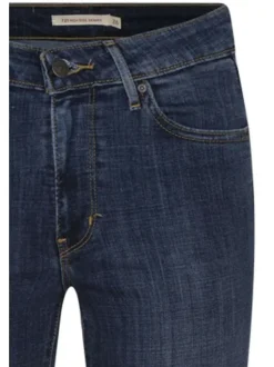 Jean 721™ nuit uni avec une coupe skinny et des passants pour la ceinture