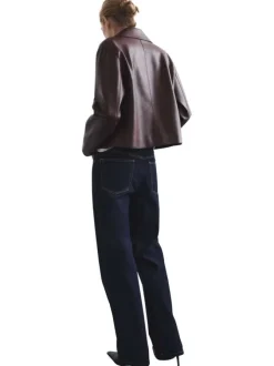 Jean 5 poches en coton indigo uni avec une coupe droite et surpiqûres beiges