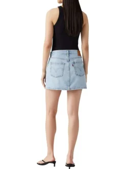 Jupe courte denim en coton bleue stone unie avec une coupe droite