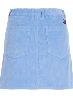 Jupe courte en coton bleu ciel en velours avec une coupe droite