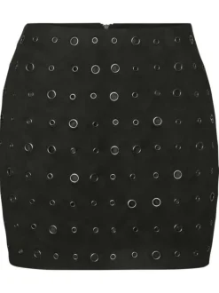 Jupe courte en faux daim noire unie avec une coupe près du corps