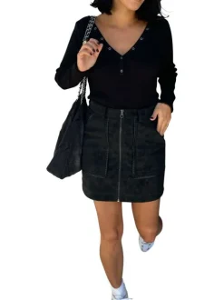 Jupe courte noire moucheté coupe mini-jupe pourvue d'une fermeture zippée