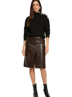 Jupe marron en simili cuir fendue à l'avant et pourvue de poches