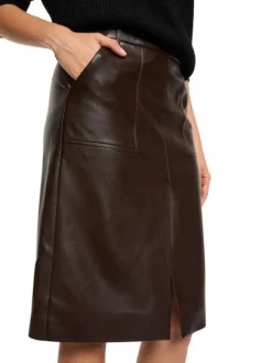 Jupe marron en simili cuir fendue à l'avant et pourvue de poches