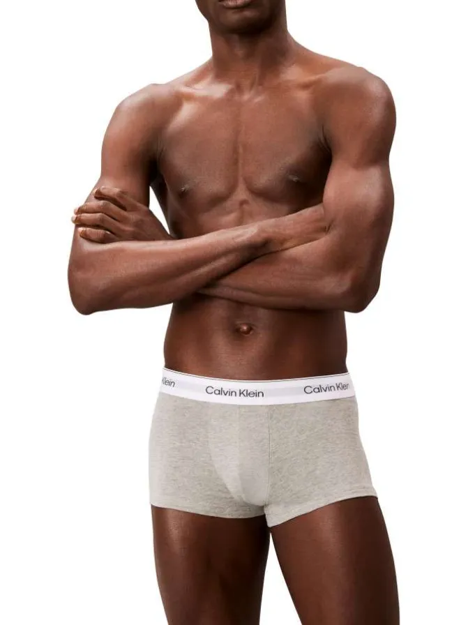 Lot de 3 boxers en coton multicolores unis courts avec le nom de la marque