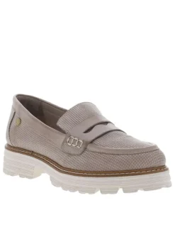 Mocassins coupe bateau en cuir beige à talon décroché moyen et à slip-on