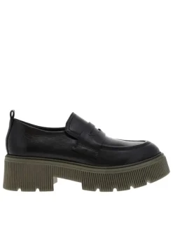 Mocassins en cuir noir coupe bateau à semelle type boots kakie sans fermeture