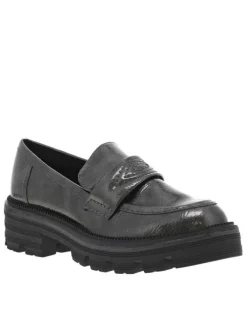 Mocassins gris vernis effet fumé avec dessin sur l'empeigne à talon compensé bas