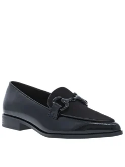 Mocassins noirs vernis à talon décroché bas avec une boucle noire