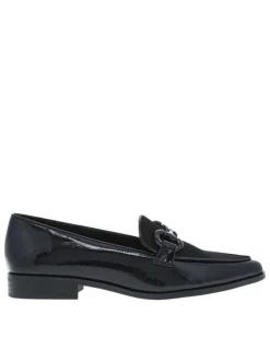 Mocassins noirs vernis à talon décroché bas avec une boucle noire