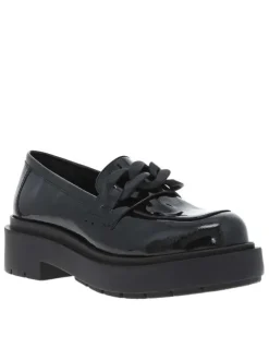Mocassins noir vernis à semelle plateau avec détails noirs sur l'empeigne