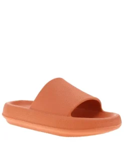 Mules orange avec un talon plateforme et un revêtement texturé