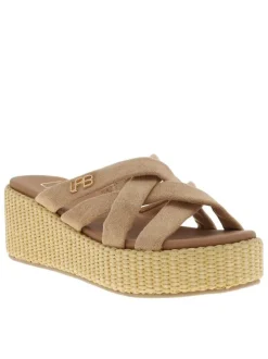 Mules taupe avec un talon semi-compensée et des sangles croisées