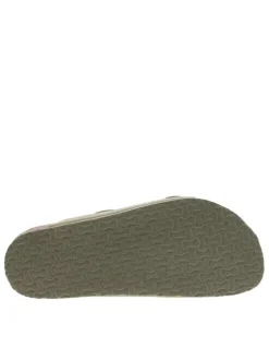 Mules vertes ouvertes avec deux sangles à boucle à ardillon et à semelle plate