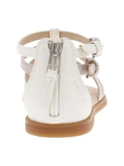 Nu-pieds blancs à semelle plate beige et à boucles à ardillon argentées