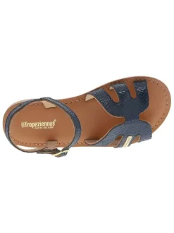 Nu-pieds bleus en cuir avec un talon plat et une boucle à ardillon